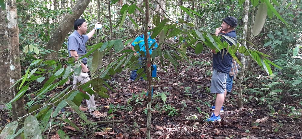 Bukit Piton check with Forestry Department Members